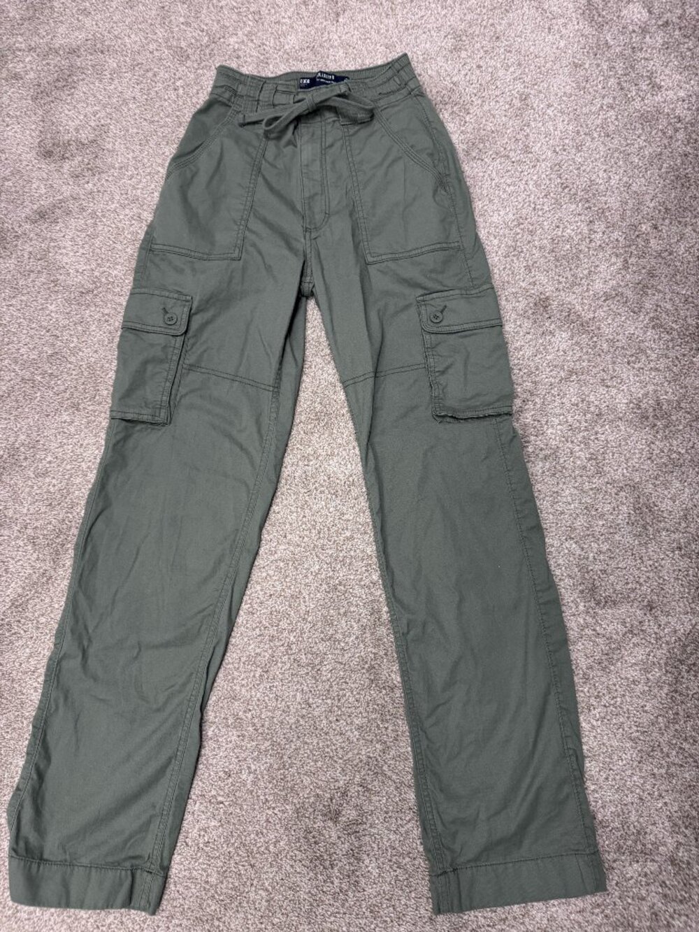 Hollister Ultra High-Rise Dad Olive Cargo Pants 000R
